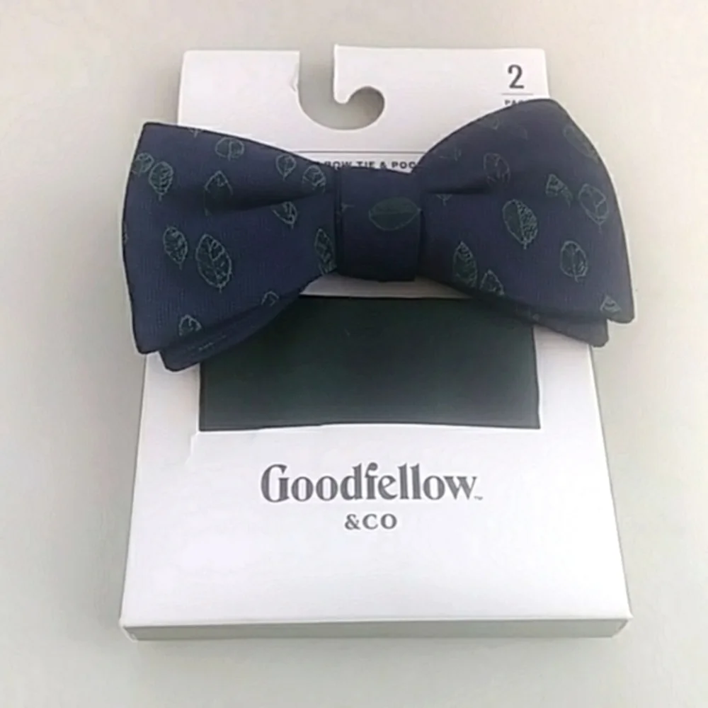 Goodfellow & Co Men's Adjustable Bow Tie & Pocket Square Set, Navy/Green